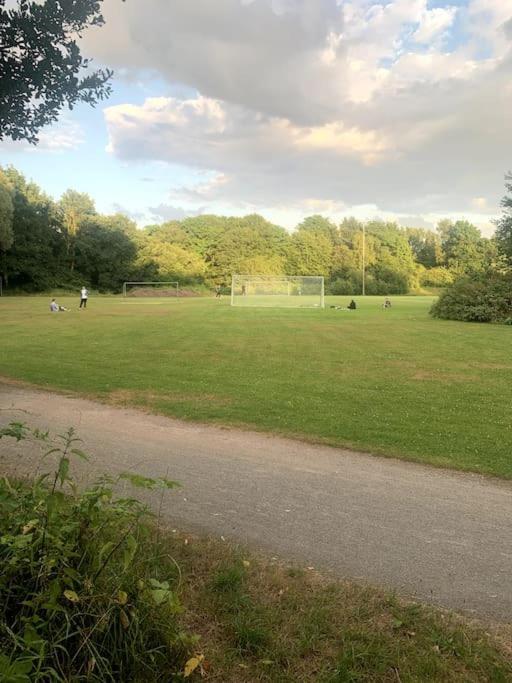 Schoene Ferienwohnung In Oldenburg Eversten 70M2, Zwei Raeume, Bis Zu 4 Personen Экстерьер фото